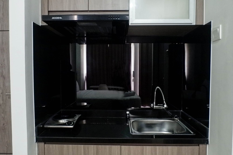 Others 4, Modern Cozy Studio Apartment at Taman Melati By Travelio, Surabaya