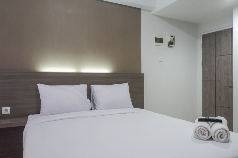 Bedroom 2, Modern Cozy Studio Apartment at Taman Melati By Travelio, Surabaya