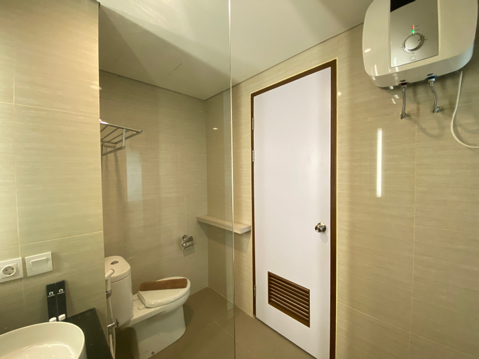 Bedroom 5, Modern and Spacious Studio Room at Green Kosambi Apartment By Travelio, Bandung