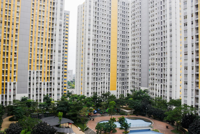 Exterior & Views 3, Simple and Comfort Studio at Springlake Summarecon Bekasi Apartment By Travelio, Bekasi
