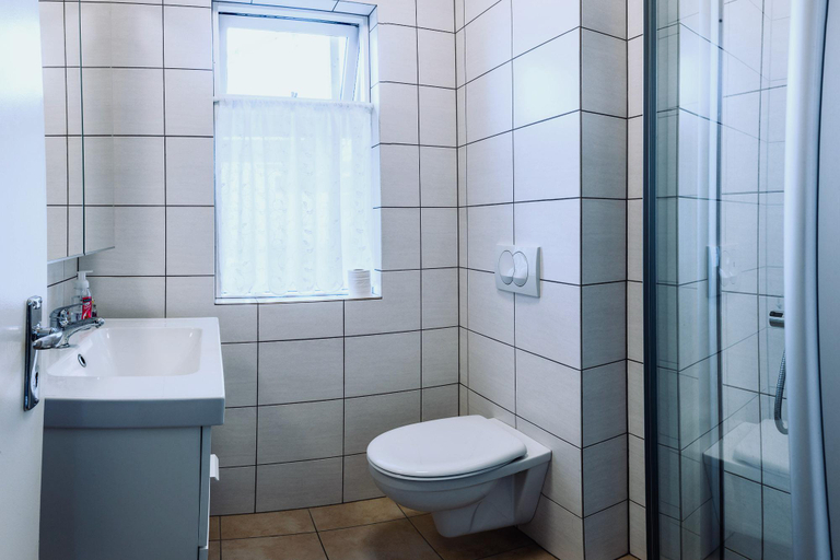 Bathroom, Experience Beautiful Iceland. Up to 10 people, Snæfellsbær