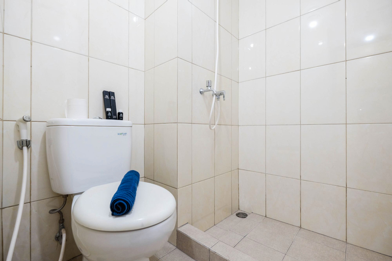 Bedroom 4, Comfortable Springlake Summarecon Studio Apartment near Mall By Travelio, Bekasi