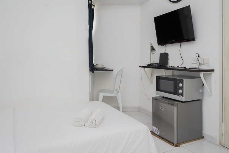 Others 4, Cozy and Calm Studio No Kitchen Apartment at Aeropolis Residence By Travelio, Tangerang