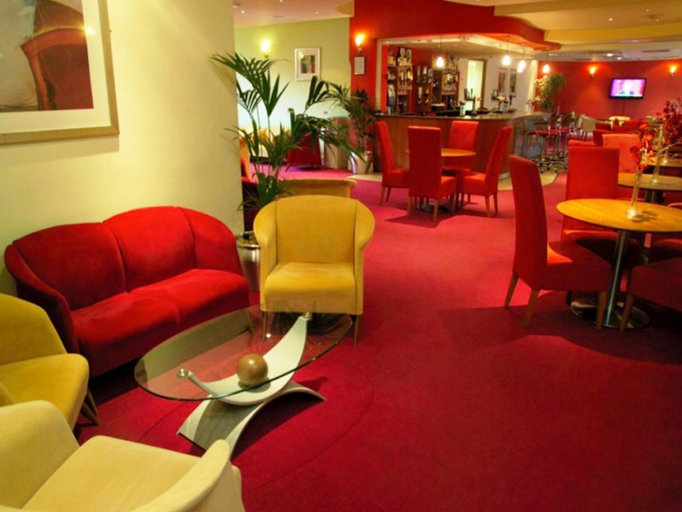 Public Area 2, Hillscourt, Worcestershire