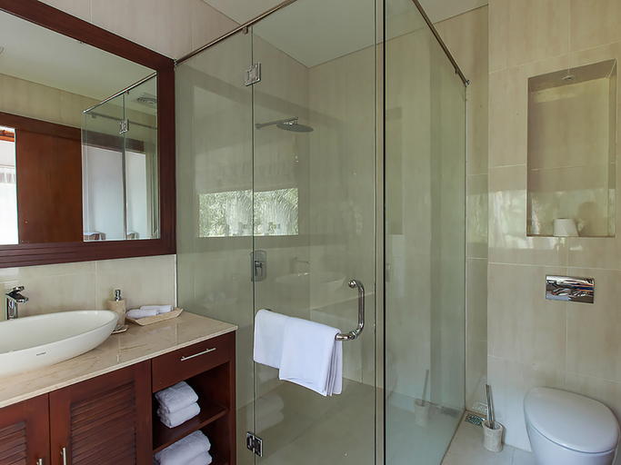 Bathroom 5, Villa Tirta Nila, Karangasem