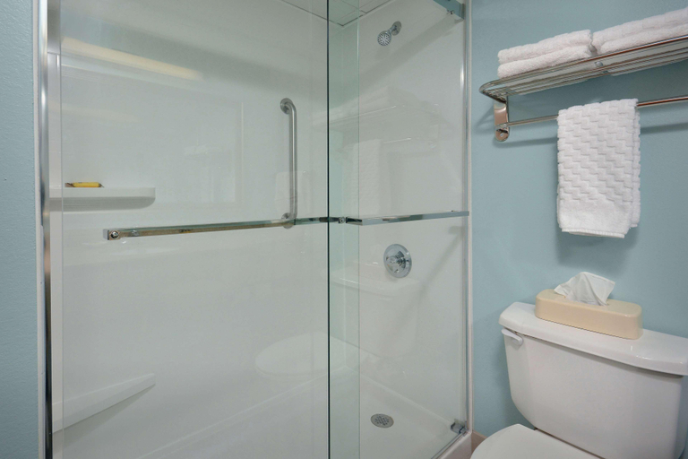Bathroom 20