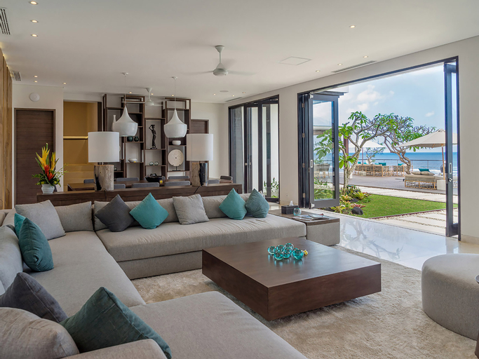 Others 3, Grand Cliff Nusa Dua, Badung