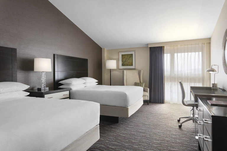 Bedroom 3, Delta Hotels Baltimore North, Baltimore