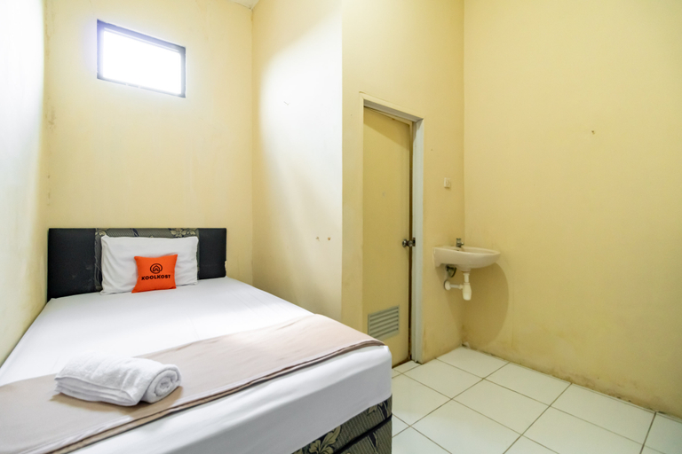Bedroom 4, KoolKost @ Rawasari (Minimum Stay 30 Nights), Jakarta Pusat