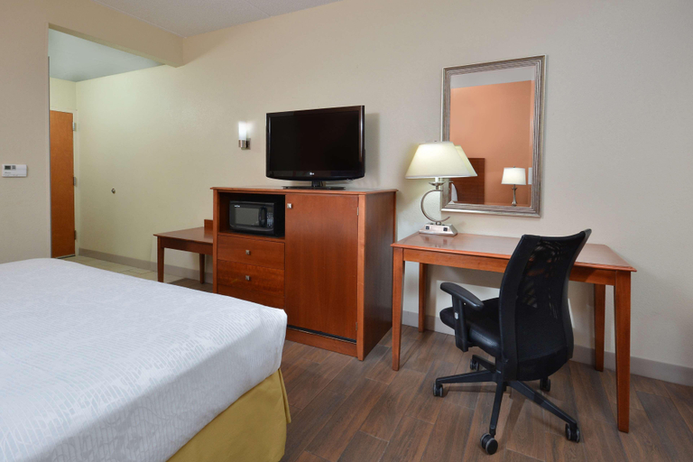 Bedroom 24