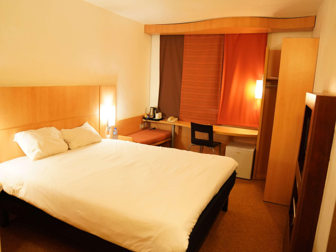 Bedroom 4, ibis Lagos Airport Hotel, Mushin