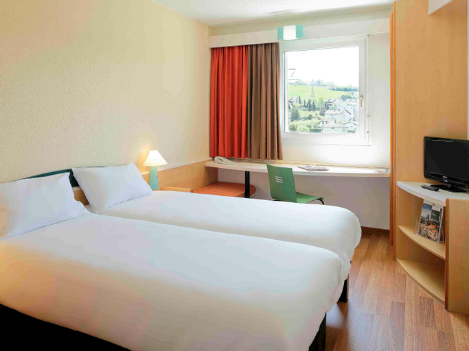 Bedroom 29