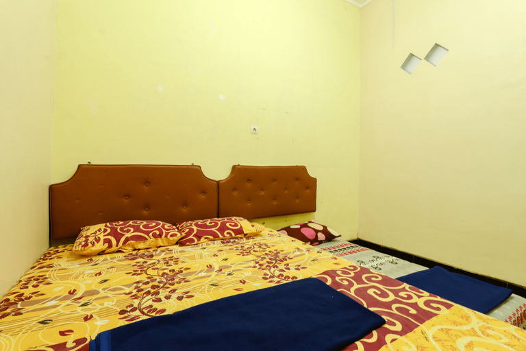 Bedroom 5, The Joglo Family Hotel, Magelang