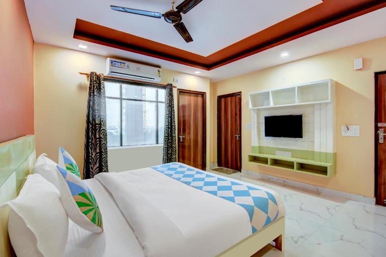 Bedroom, Shri Drona Hotel, Gautam Buddha Nagar