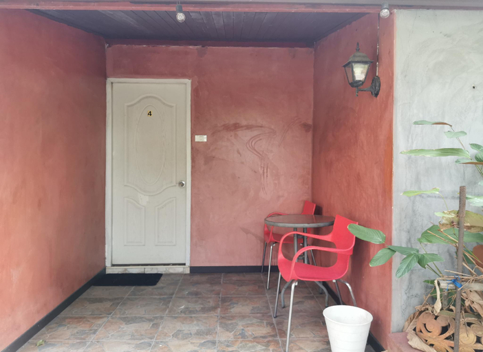 Others 5, Lek Homestay, Si Racha