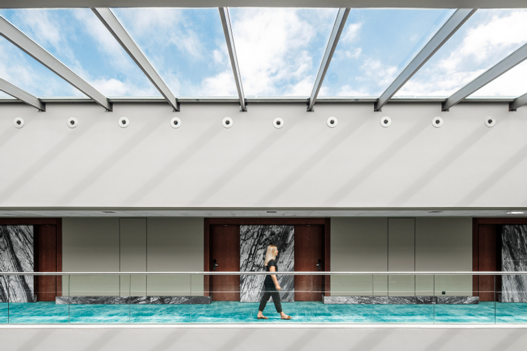 Exterior & Views 30