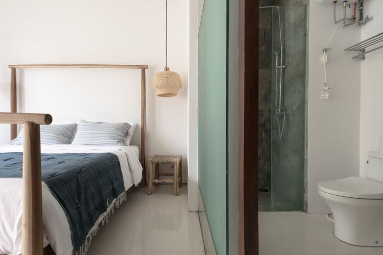 Bathroom 5, Pelangi 148 Beach Suites, Badung