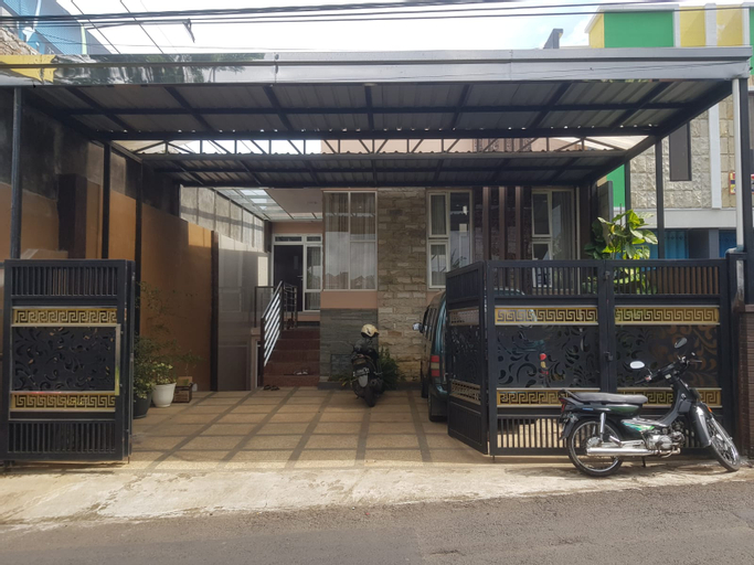 Qonic Villa, Malang