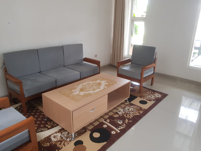 Dining Room, Qonic Villa, Malang