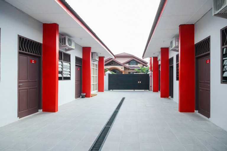 Public Area 5, SUPER OYO 2940 Papakoel Guest House, Medan