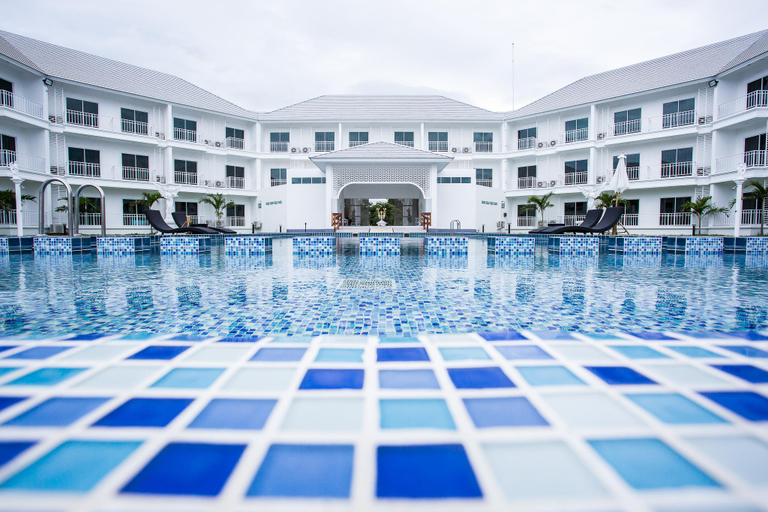 Others 3, White House Hotel, Muang Tak