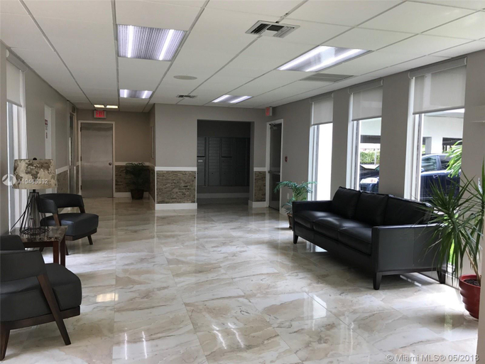 Public Area 4, Walk to the Beach at Sunny Isles, Miami-Dade