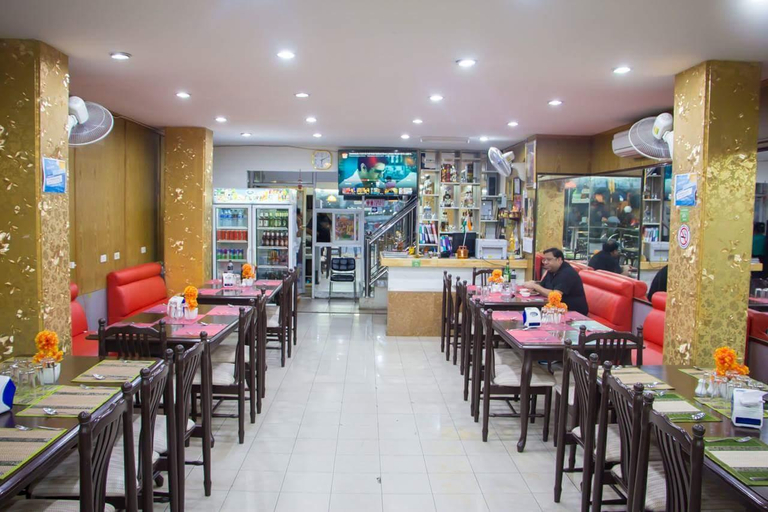 Public Area, New Pind Balluchi Inn, Pattaya