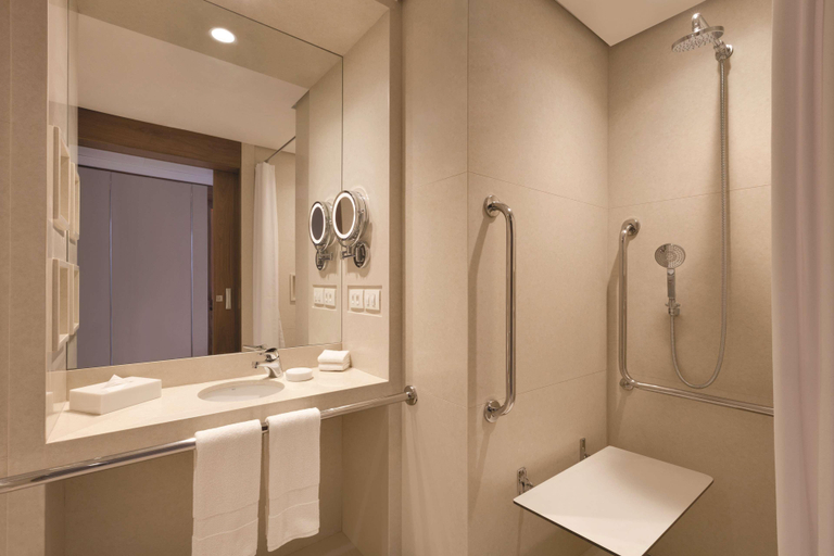 Bathroom 5, Hilton Barra Rio de Janeiro Hotel, Rio de Janeiro