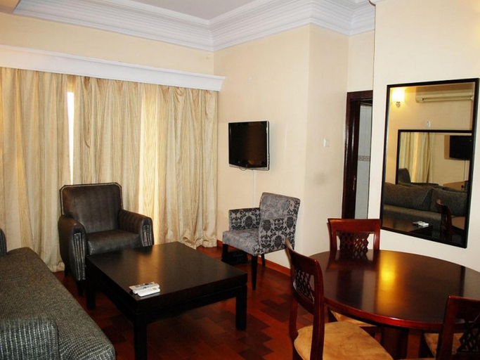 Food & Drinks 4, Owu Crown Hotel Ibadan, Lagelu