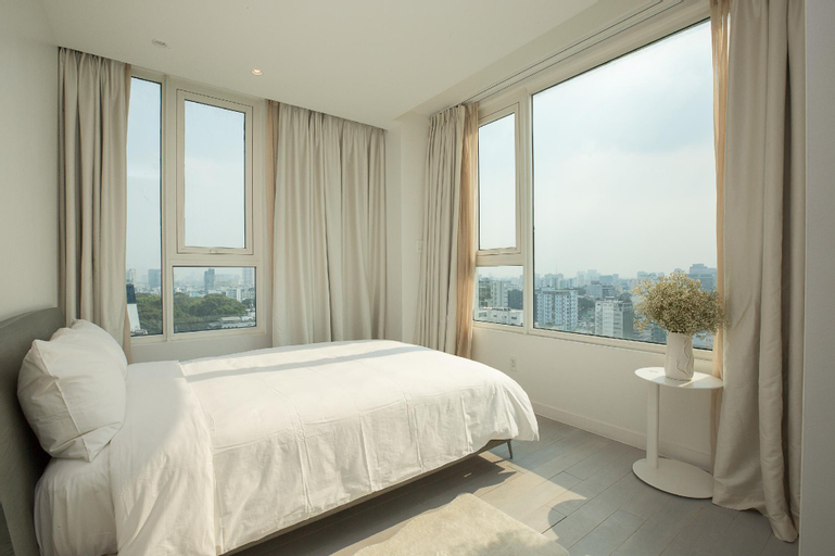 5, 2-BR Luxury Suites in City Center w infinity pool, Quận 3