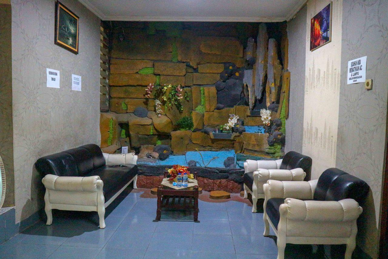 Public Area 3, RedDoorz near Tugu Yogyakarta 2, Sleman