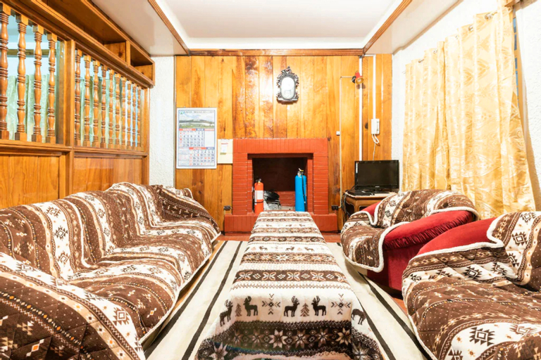 OYO 122 The Peak Pines Pension, Baguio City