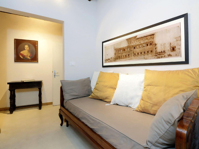Bedroom 2, Sangallo Rooms, Roma