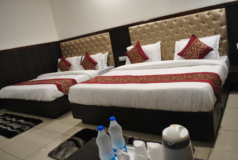 Bedroom, Hotel Green Valley, Reasi
