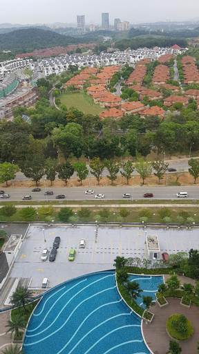 Alyssa Putrajaya. 3R3B FullyAcond. WiFi. Pool view, Kuala Lumpur