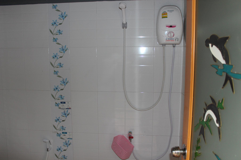 Bathroom, Sor Hong Pak, Muang Lampang