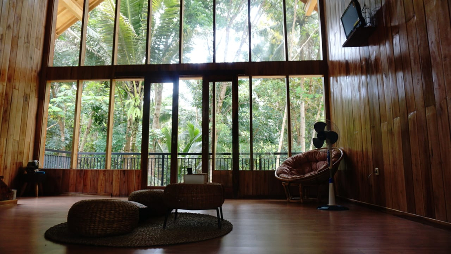 Public Area, Green Grass Villa, Pangandaran