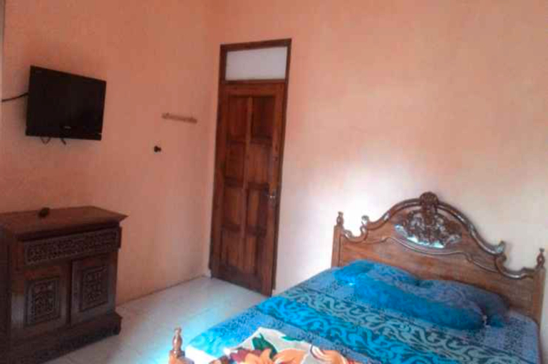 Penginapan Lies, Pacitan