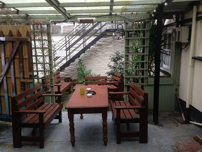 Public Area, King's Arms, Cornwall