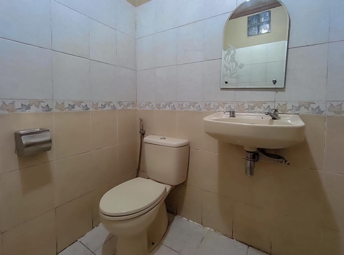 Bedroom 4, Hotel Indiana Syariah Mitra RedDoorz, Tabalong
