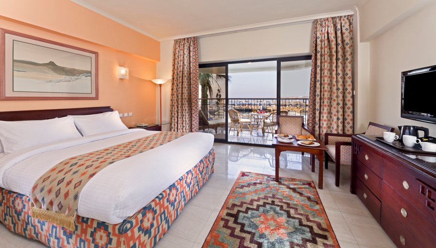 Bedroom 3, SUNRISE Holidays Resort (Adults Only), Al-Ghurdaqah