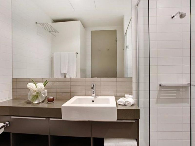 Bathroom, Caroline Serviced Apartments Brighton, Melbourne