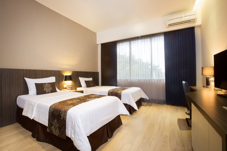 Bedroom 4, Grand Kecubung Hotel, West Kotawaringin
