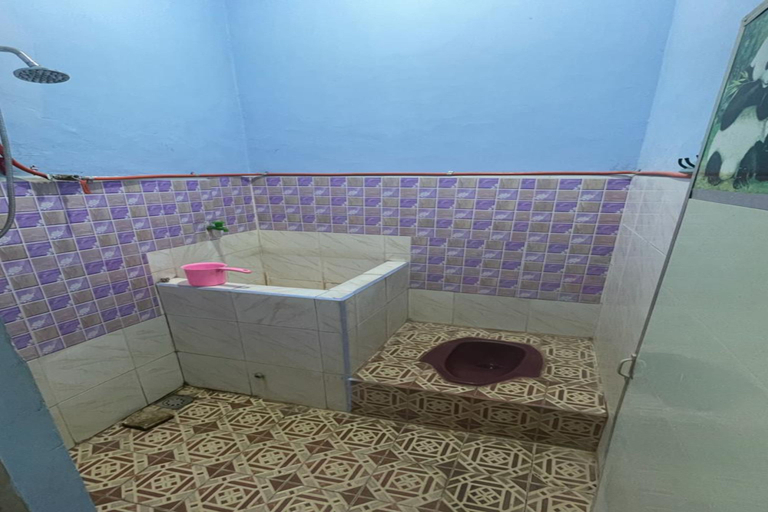 Bathroom 5, Grand Hotel Bondowoso, Bondowoso