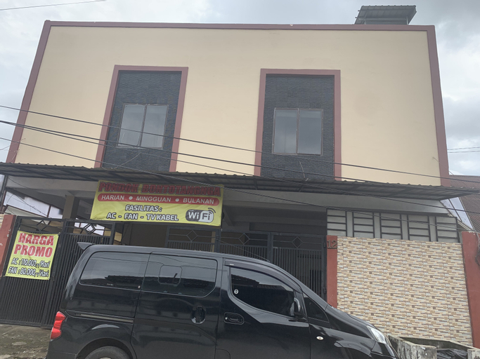 Exterior & Views 2, OYO 3469 Bontotangnga Homestay, Makassar