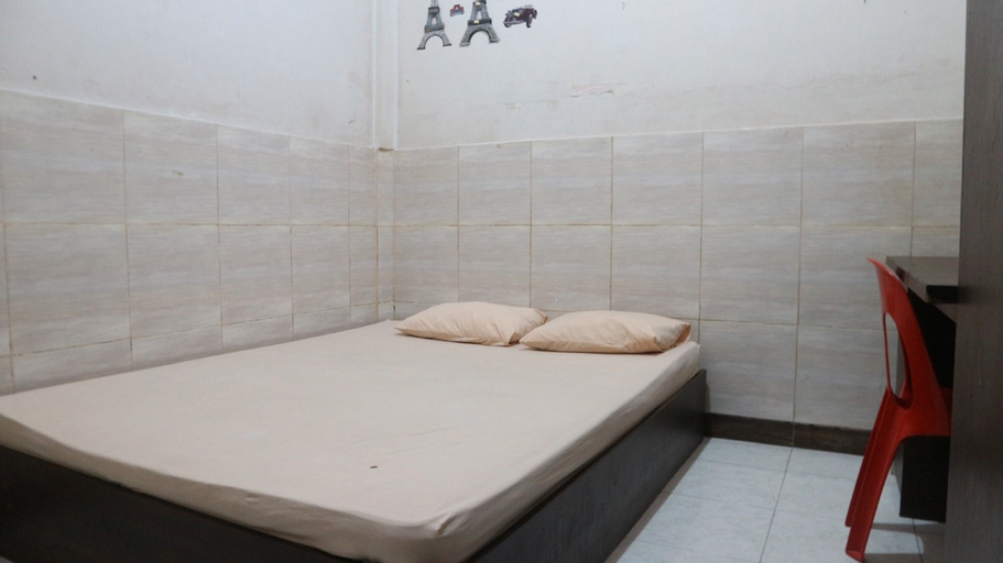 Bedroom 4, OYO 3469 Bontotangnga Homestay, Makassar