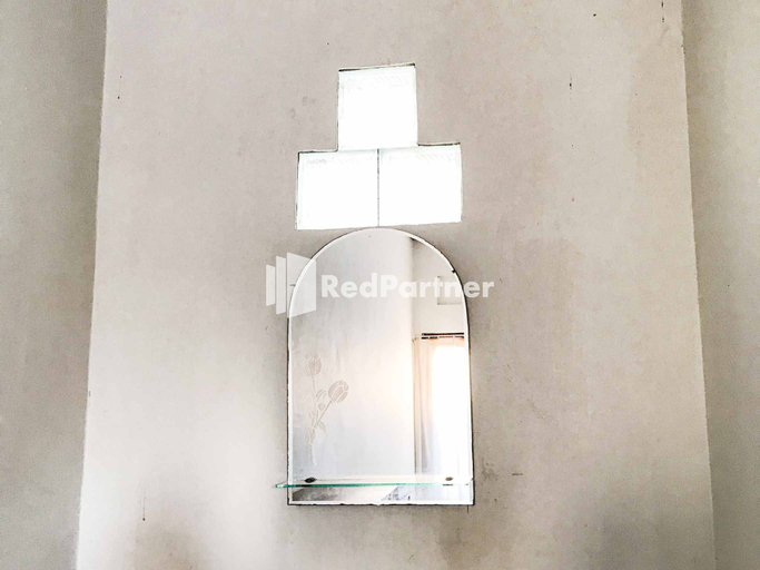 Bedroom 5, Reynold Artha Guest House RedPartner, Klungkung