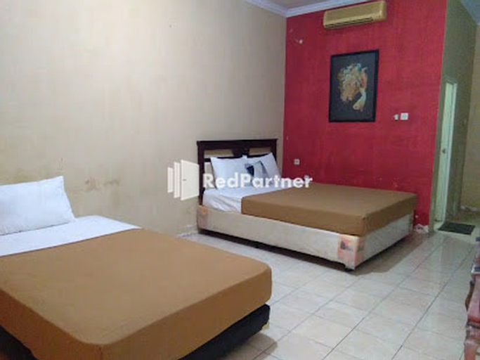 Bedroom 2, Hotel Nirwana Situbondo RedPartner, Situbondo