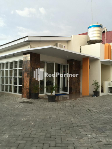 Exterior & Views 5, Filia Syariah Homestay Palu RedPartner, Palu