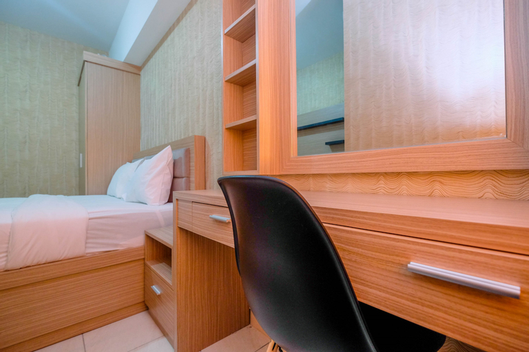 Bedroom 4, Comfortable and Lovely 2BR Apartment at Springlake Summarecon By Travelio, Bekasi